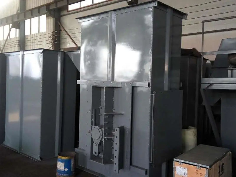 斗式提升機(jī)深斗、淺斗，有導(dǎo)向側(cè)壁的尖角形斗(斗式提升機(jī)畚斗)